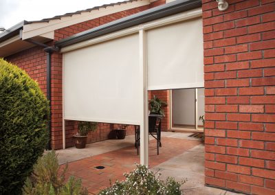 Blockout awning blinds blue mountains